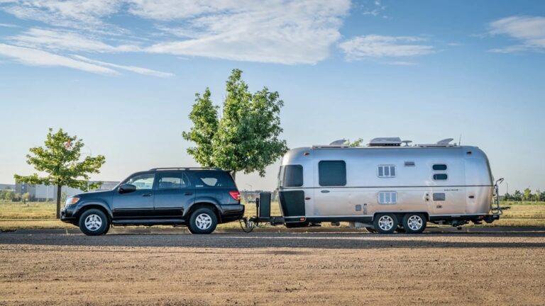¿Cuáles son los SUVs con mayor capacidad de remolque para aventuras en camper?