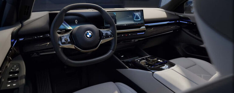 ¿Cuáles son los autos con el diseño de volante más ergonómico para conducción prolongada?