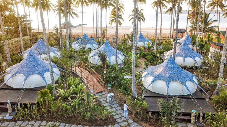 ¿Qué 5 islas ofrecen las mejores experiencias de glamping con vistas al océano?