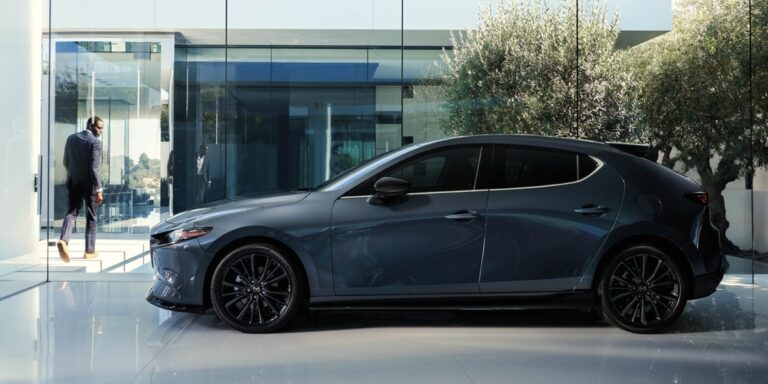 5 autos para jóvenes que acaban de sacar su licencia