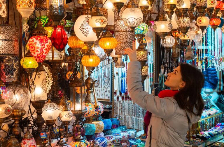 5 mercados y bazares del mundo que todo viajero debe conocer en el 2026