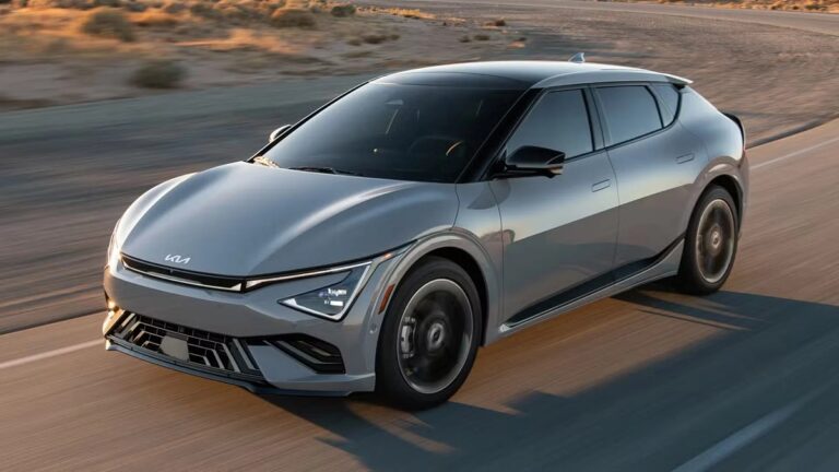 Los 5 autos con la mejor tecnología y pantallas del 2026