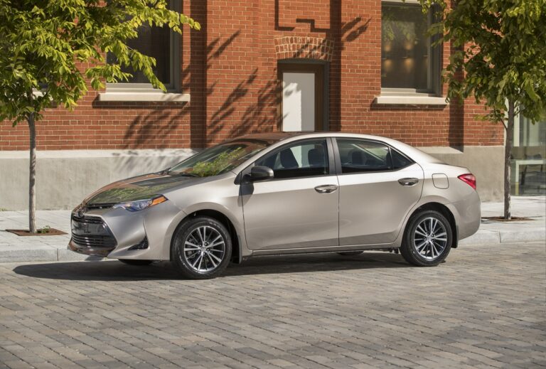 Los 5 autos usados confiables que puedes comprar por menos de $15,000