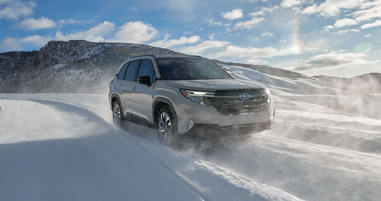 ¿Cuáles son los mejores autos para manejar en la lluvia y condiciones difíciles?