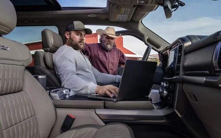 Los 5 autos del 2026 con mejor conectividad para trabajar desde la cabina