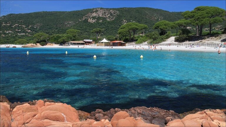 5 playas secretas de Europa para escapar de las multitudes este verano 2026