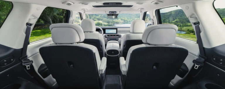 Los 5 SUVs medianos del 2026 con mayor espacio para pasajeros en segunda fila