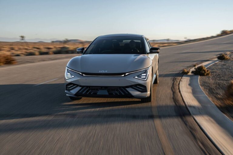 Kia da a conocer los precios del EV6 2026, fabricado en West Point, Georgia