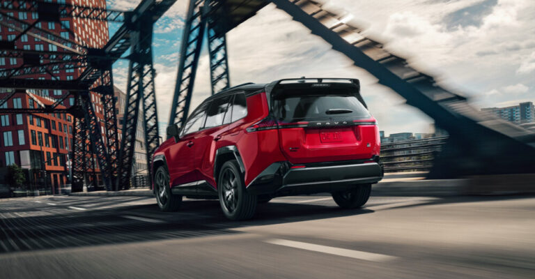 Los 5 SUVs compactos del 2026 con mayor eficiencia en autopista