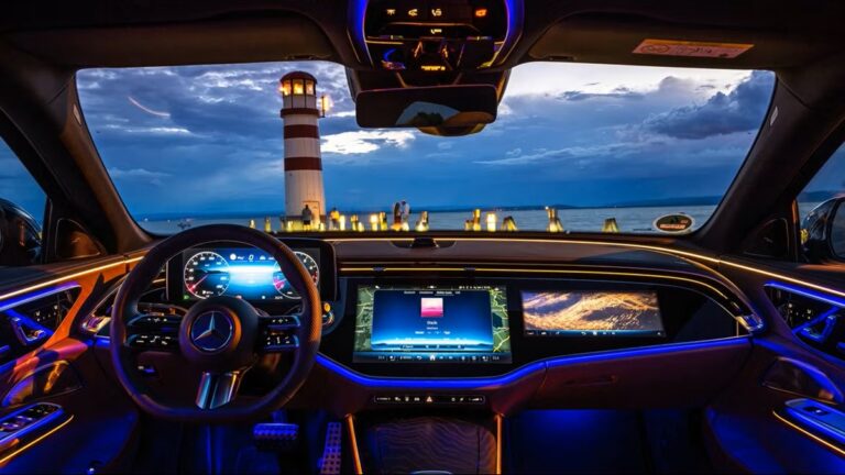 Los 5 autos del 2026 con mejor iluminación de cabina y pantallas para manejo nocturno
