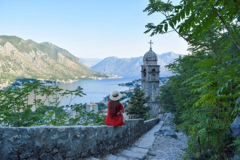Las 5 ciudades del mundo donde es más fácil viajar con amigos que nunca han salido del país