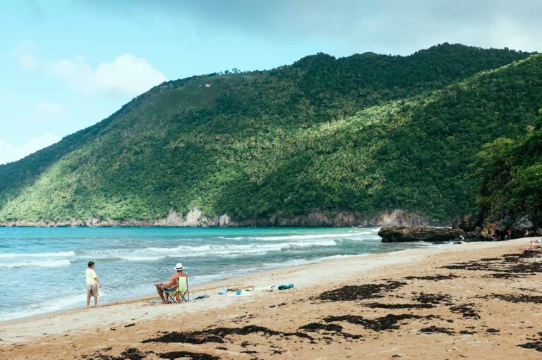 Las 5 experiencias en Playa El Valle, Samaná, que demuestran que el mejor relax del Caribe está lejos de las multitudes
