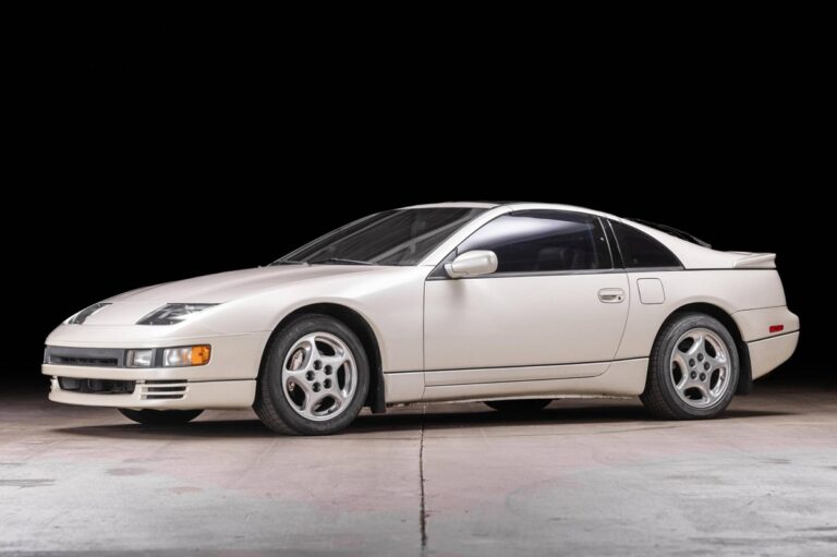 5 autos de los 90 que Hollywood convirtió en íconos (y hoy valen una fortuna)