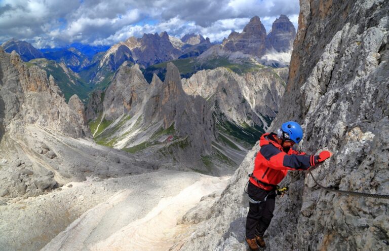 5 rutas de «microaventura» que caben en un fin de semana y se sienten como una expedición real