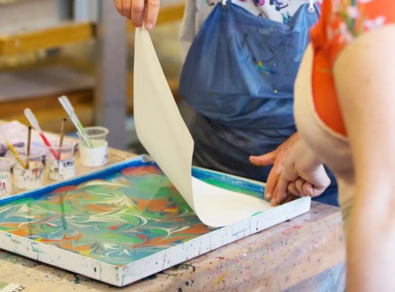 5 talleres artesanales del mundo donde puedes aprender un oficio tradicional en un solo día