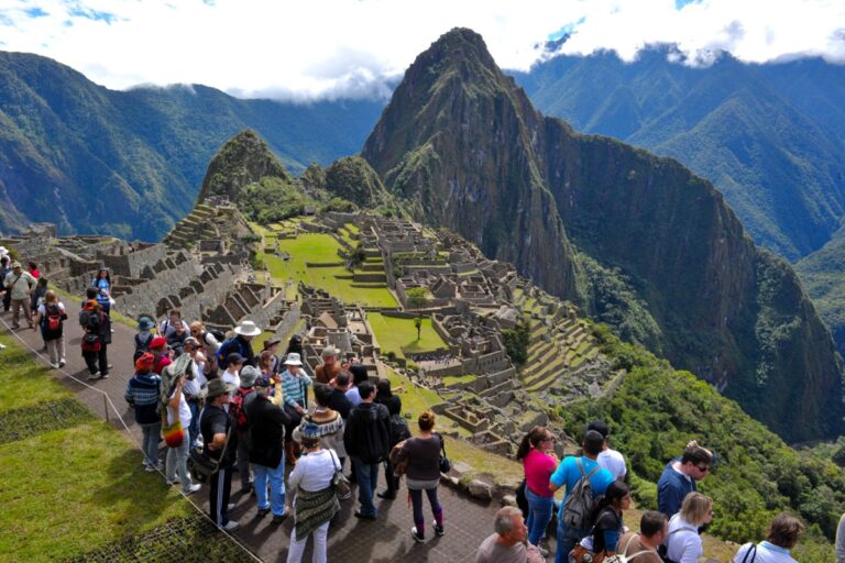 5 atracciones turísticas súper famosas que decepcionan en persona y qué visitar en su lugar