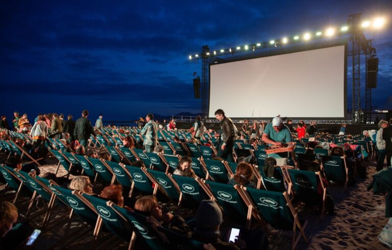 5 festivales de cine en pueblos pequeños que valen el viaje por sí solos